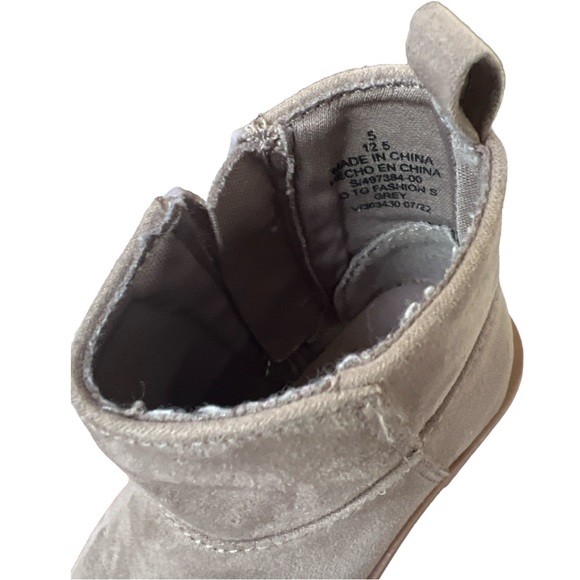 Toddler Size 5 Old Navy Girls Faux-Suede Side-Zip Ankle Boots - Picture 5 of 6
